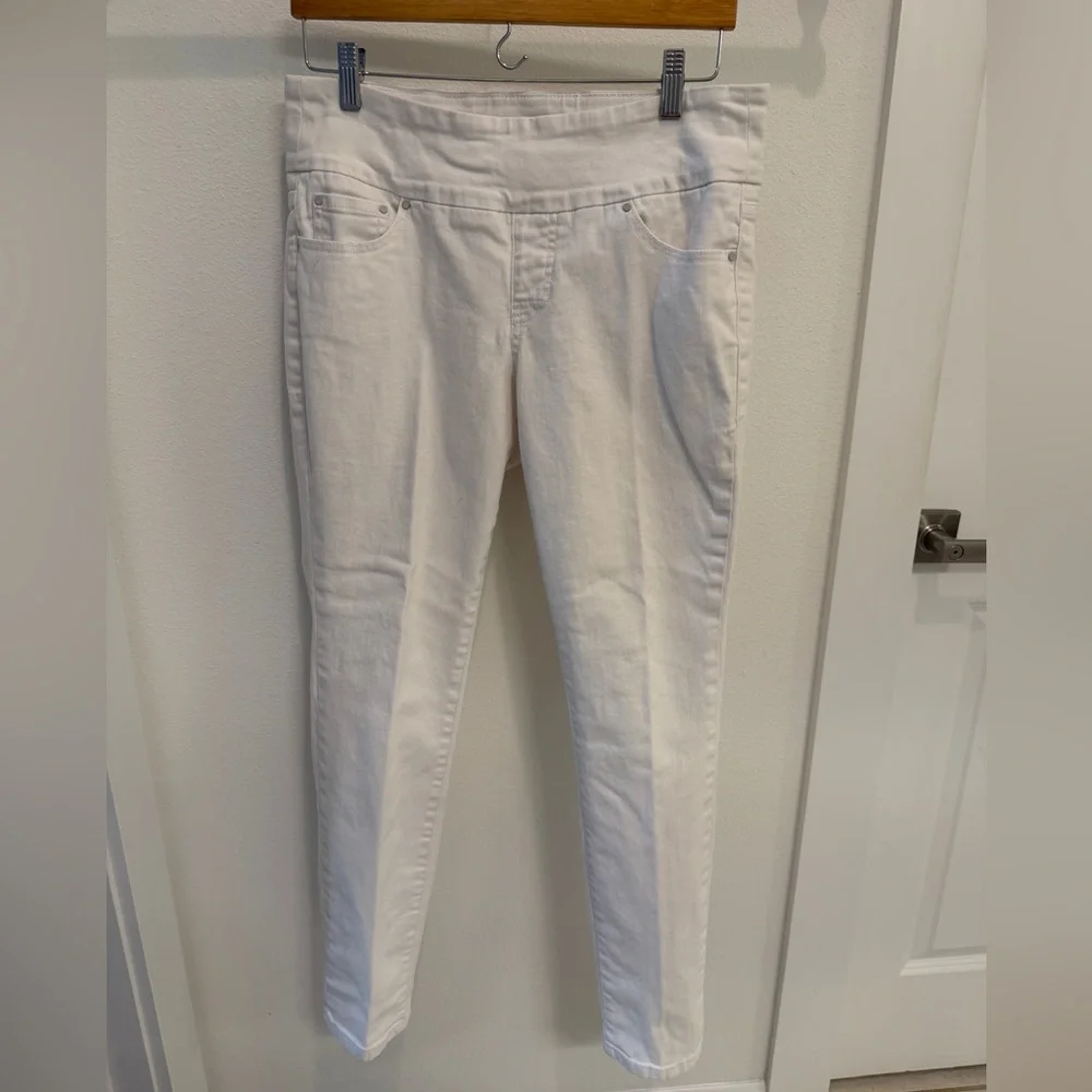 Jag Jeans - Pull On Sleek White Jeans, Size 10 - Picture 3 of 13